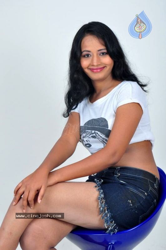 Lakshmi Spicy Stills - 16 / 99 photos
