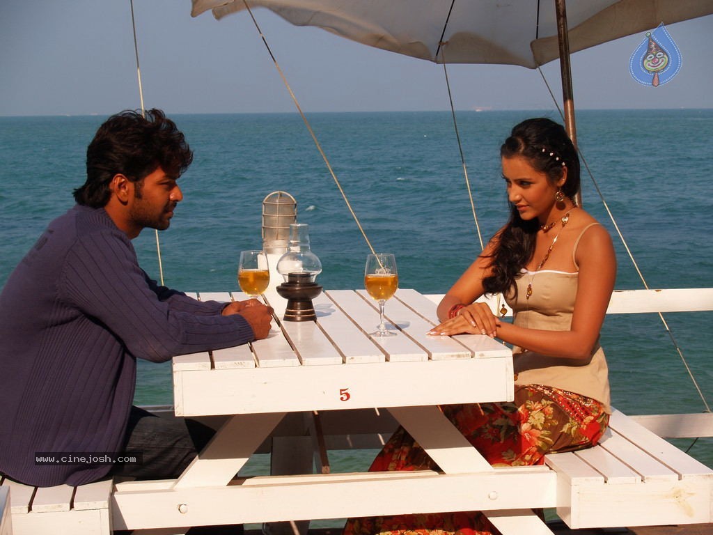 Live Movie Hot Stills - 31 / 132 photos