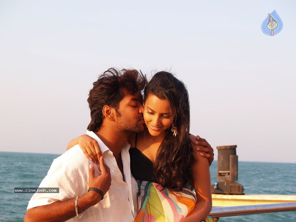 Live Movie Hot Stills - 112 / 132 photos