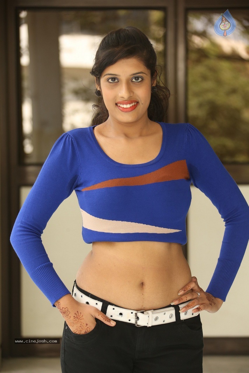 Liza Reddy Hot Stills - 14 / 85 photos