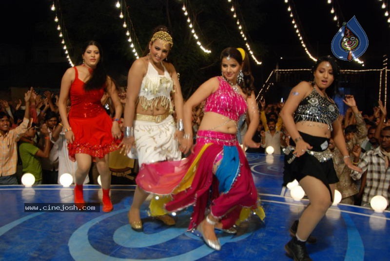 Madhu Sharma Spicy Stills In Wall Poster Movie - 36 / 78 photos