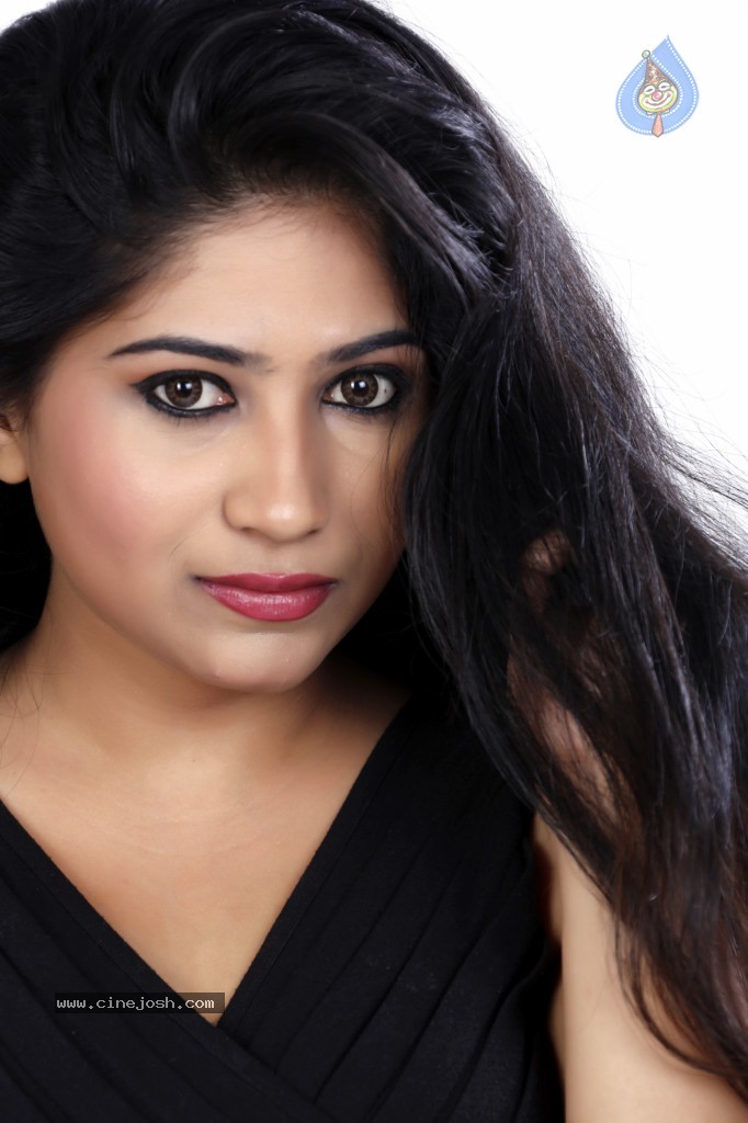 Madhulagna Das Hot Photos - 3 / 47 photos