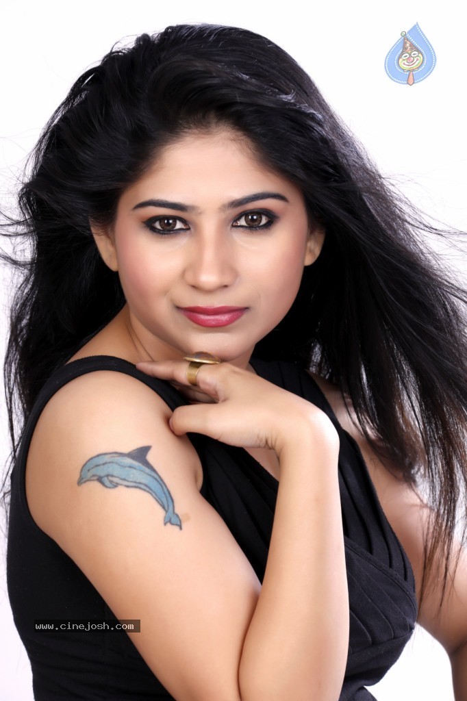 Madhulagna Das Hot Photos - 20 / 47 photos
