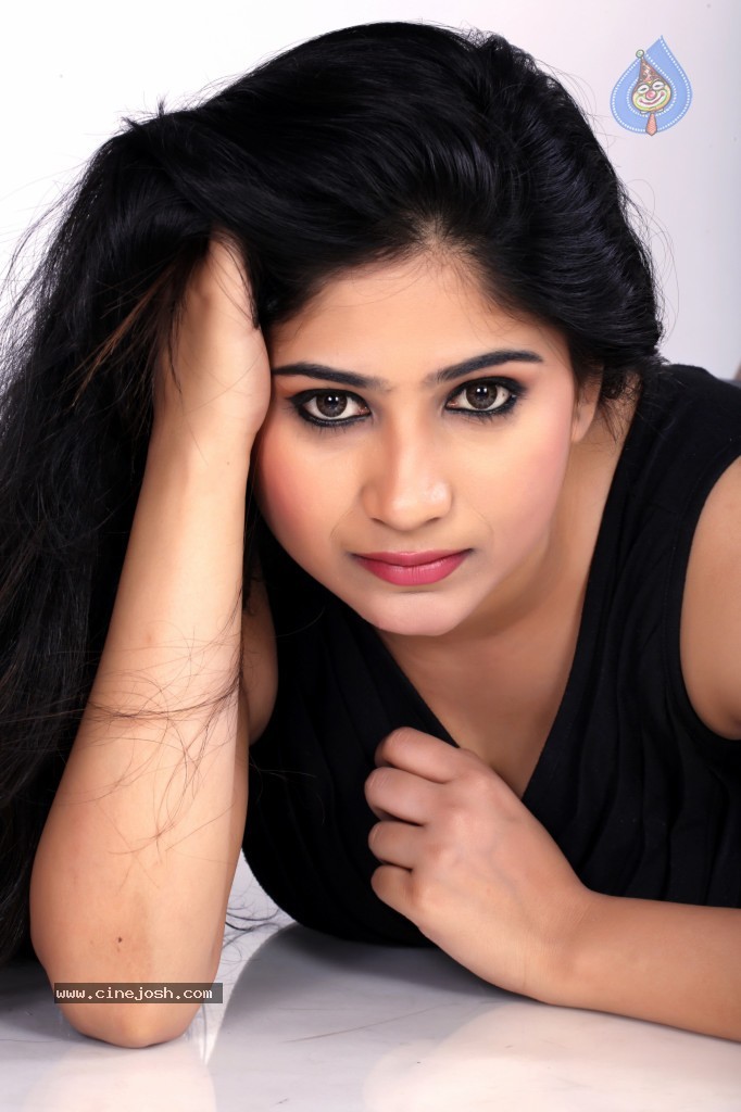 Madhulagna Das Hot Photos - 23 / 47 photos