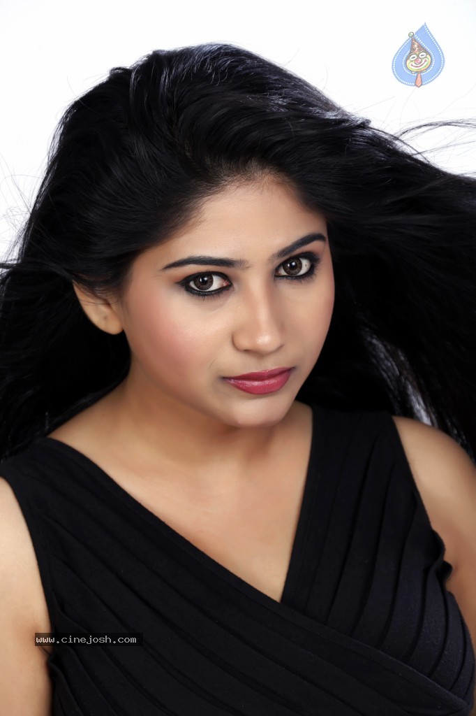 Madhulagna Das Hot Photos - 40 / 47 photos