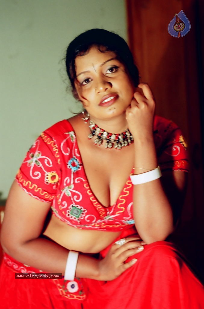 Mallika Stills - 4 / 58 photos