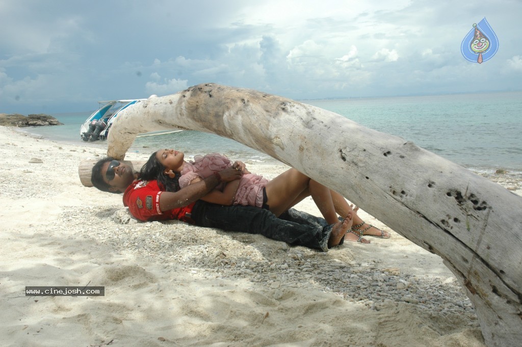 Mango Movie Hot Stills - 54 / 62 photos