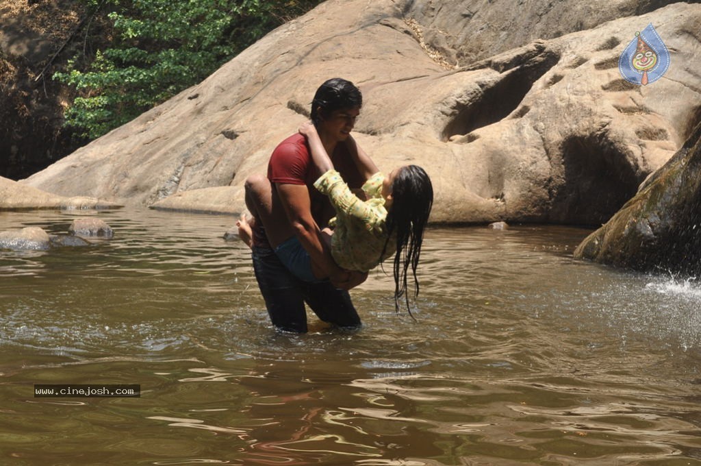 Marumugam Tamil Movie New Hot Stills - 32 / 38 photos