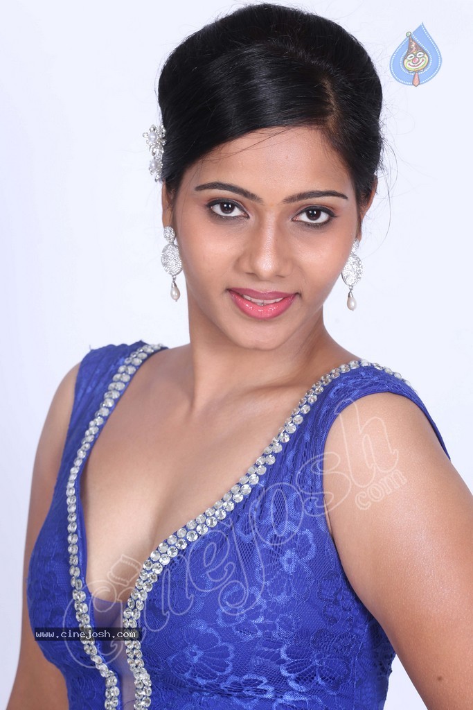 Mithraw Hot Stills - 8 / 88 photos