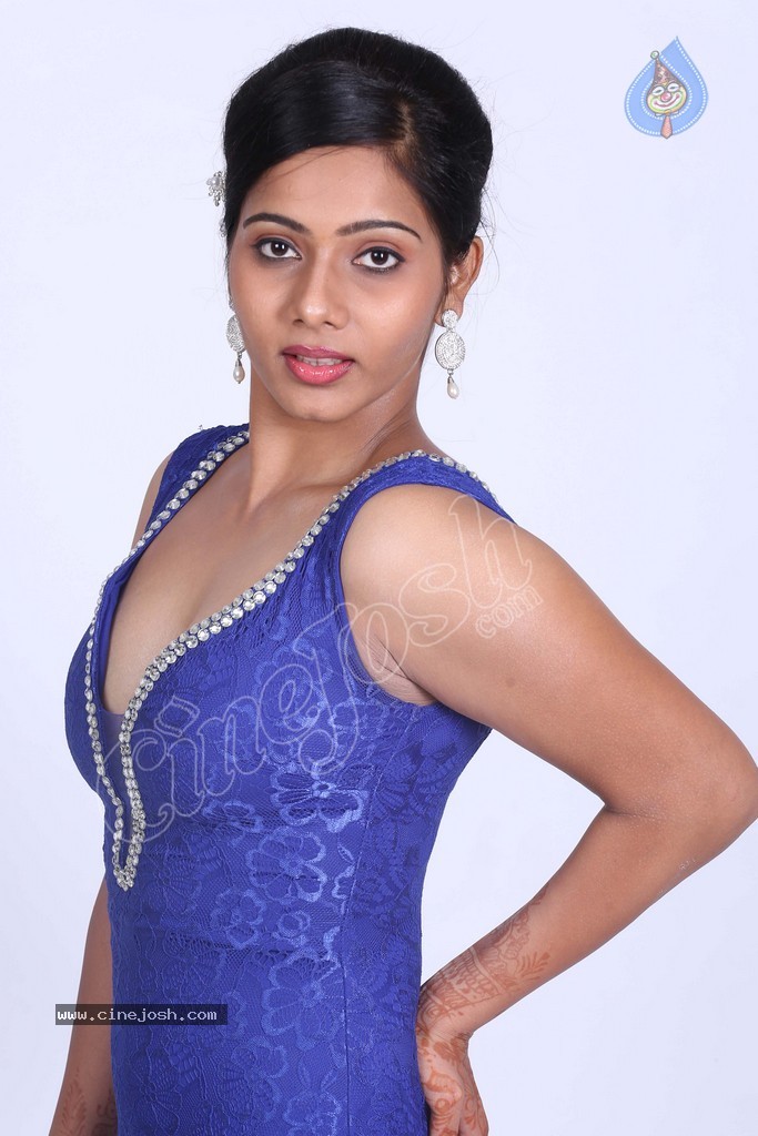 Mithraw Hot Stills - 41 / 88 photos