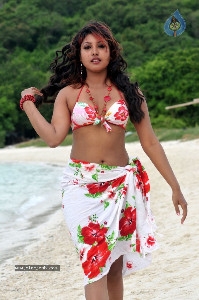 Komal Jha New Spicy Stills - 48 / 57 photos