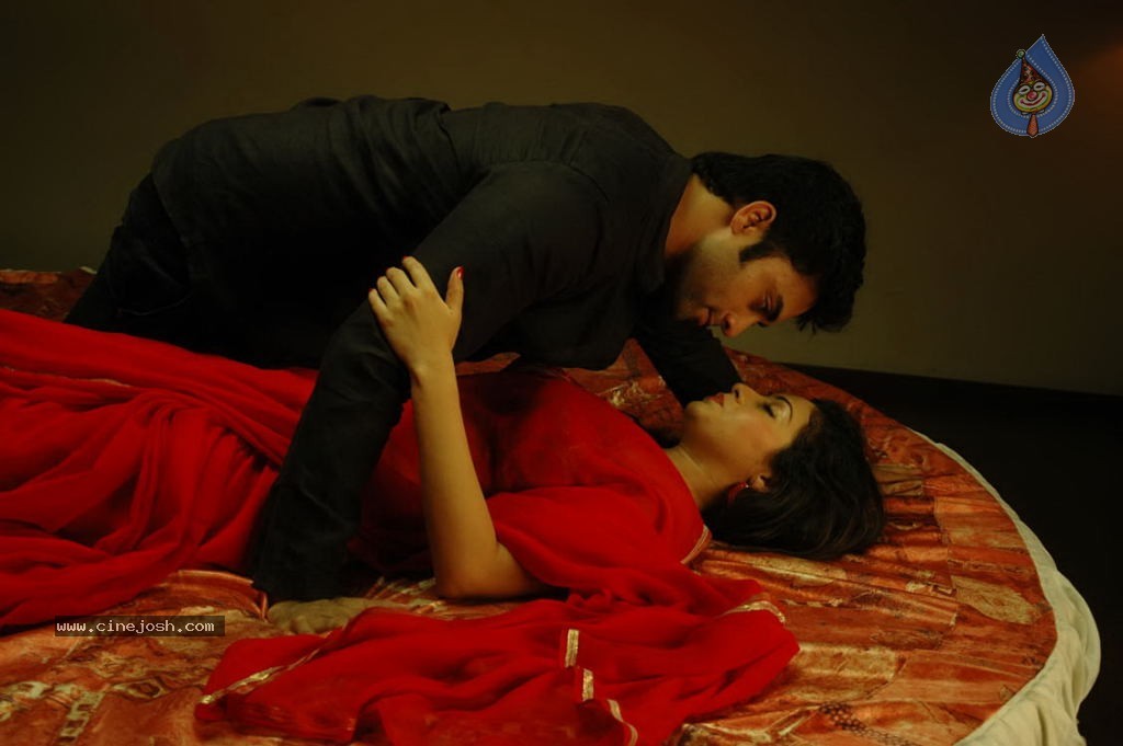 Mythri Movie Hot Stills - 84 / 105 photos