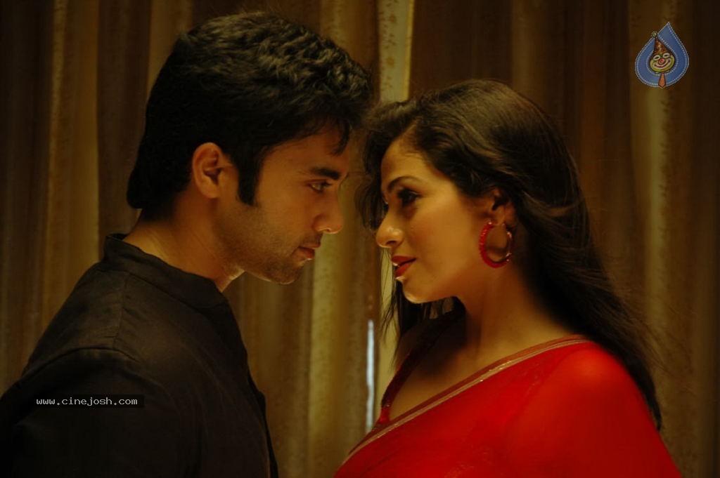 Mythri Movie Hot Stills - 97 / 105 photos