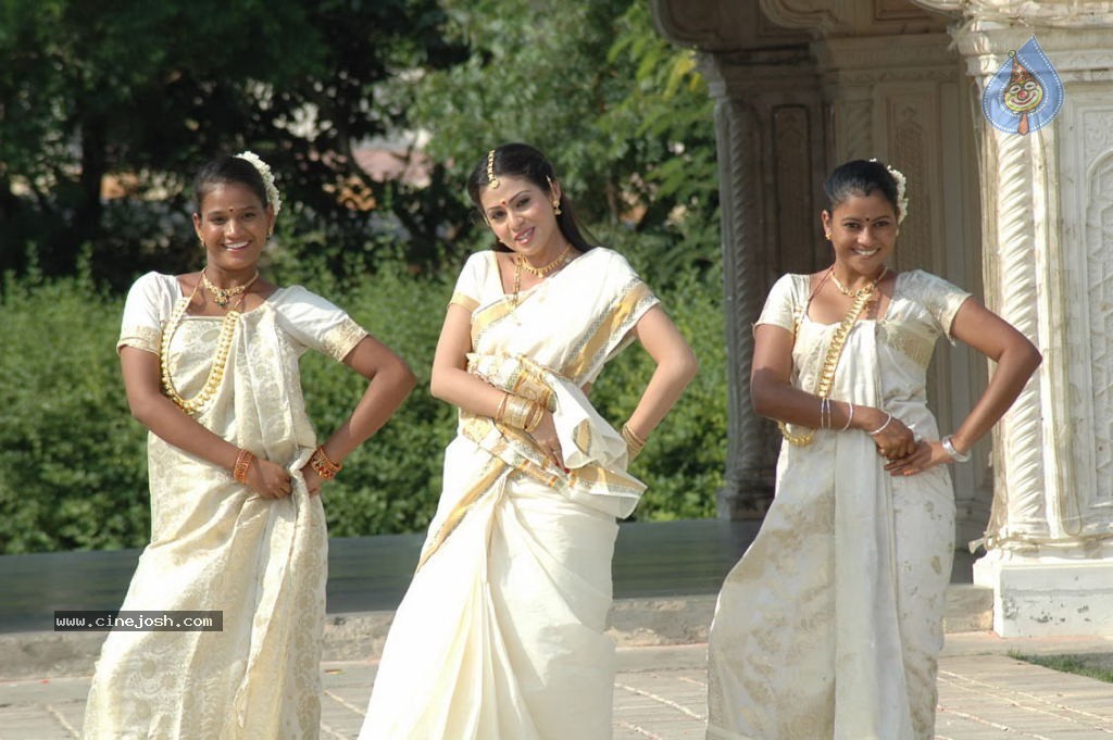 Mythri Movie Hot Stills - 100 / 105 photos