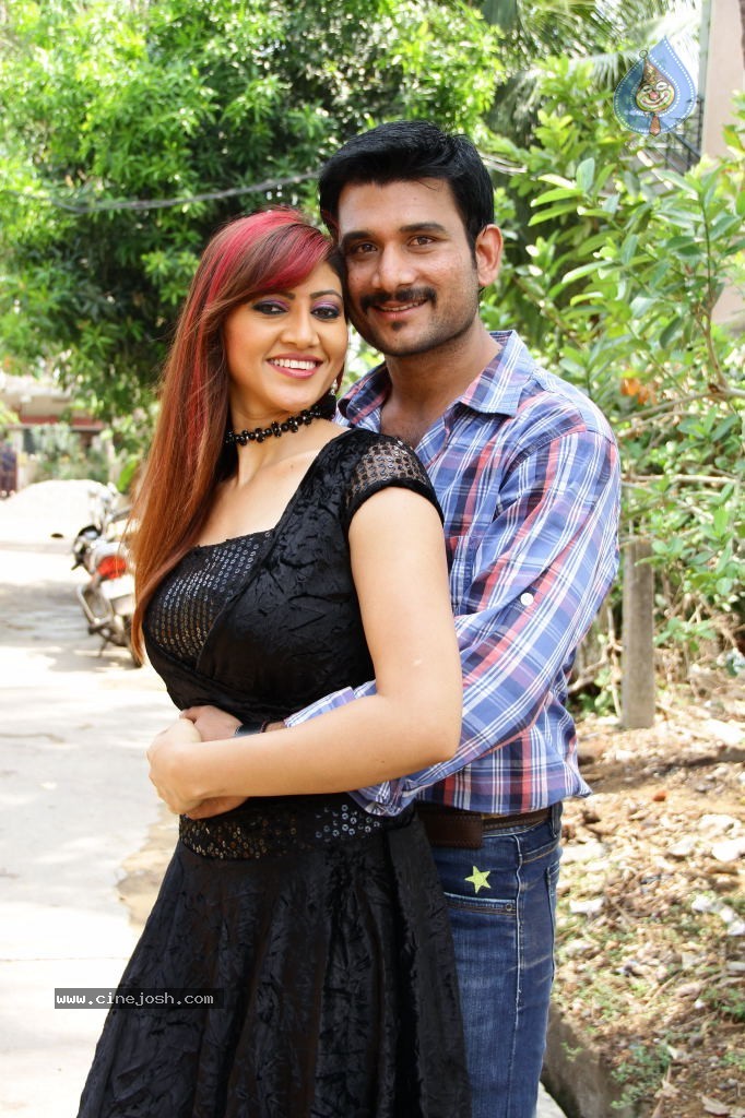 Naakaithe Nachindi Movie Hot Stills - 10 / 35 photos