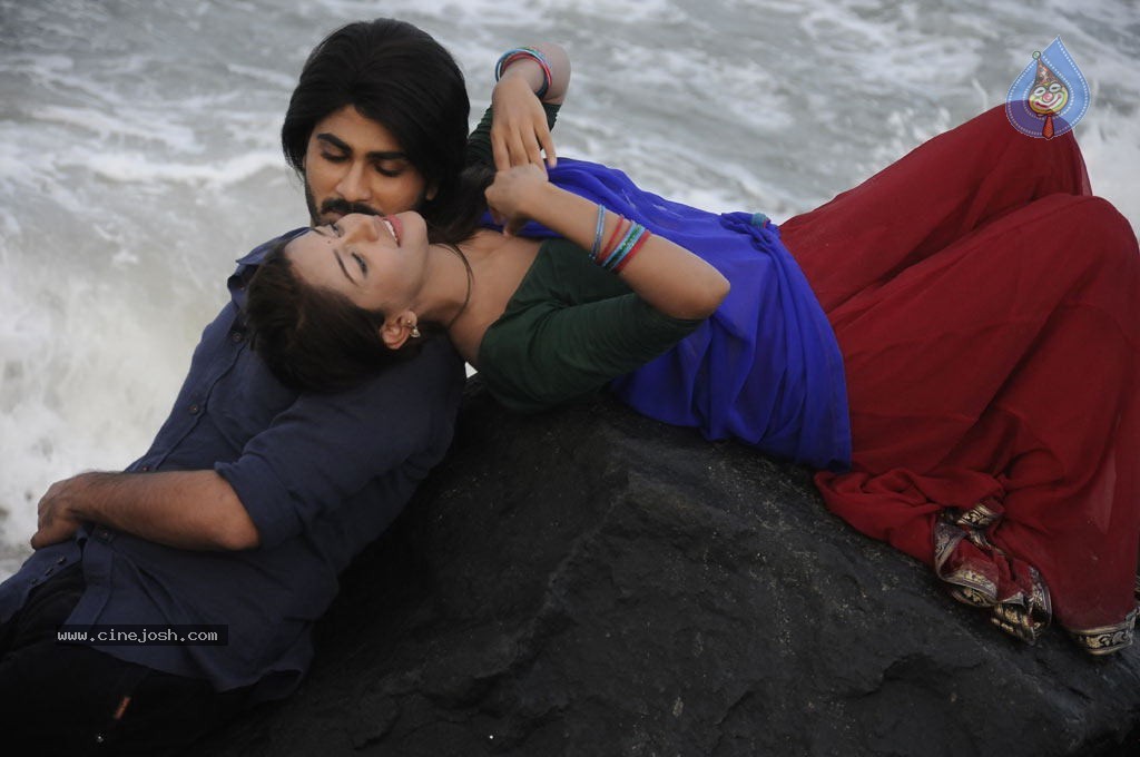 Naanthanda Tamil Movie Spicy Stills - 2 / 35 photos