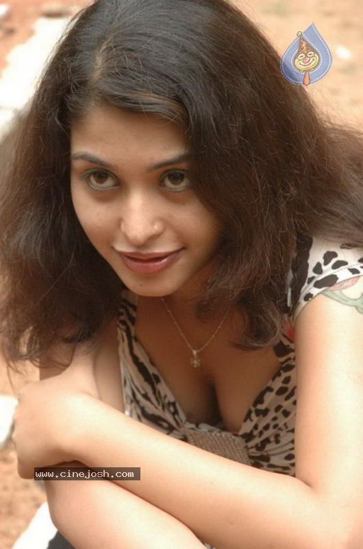 Naga Sri Hot Photos - 14 / 53 photos