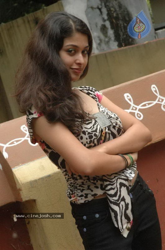 Naga Sri Hot Photos - 32 / 53 photos