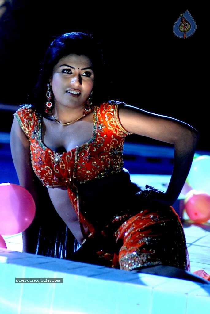 Nalini Kumari Spicy Stills - 38 / 109 photos