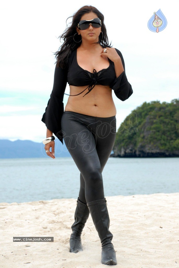 Namitha New Spicy Photos - 28 / 87 photos