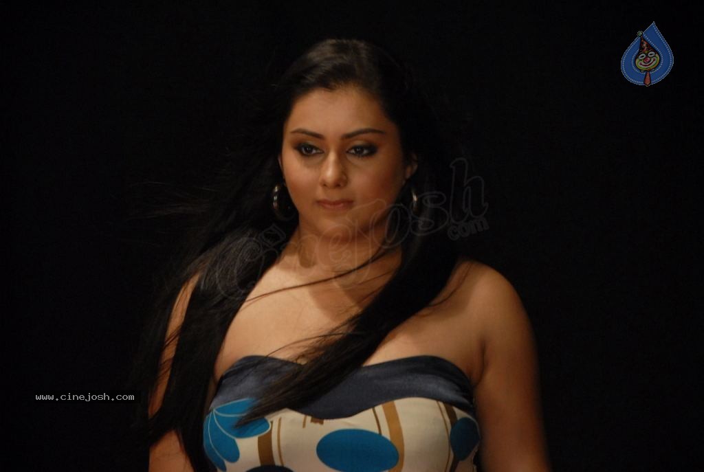 Namitha Spicy Stills - 6 / 44 photos