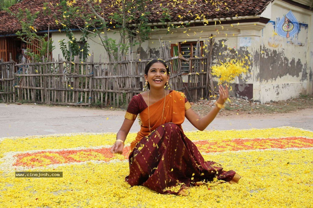 Nanbargal Kavanathirku Tamil Movie Hot Stills - 10 / 37 photos