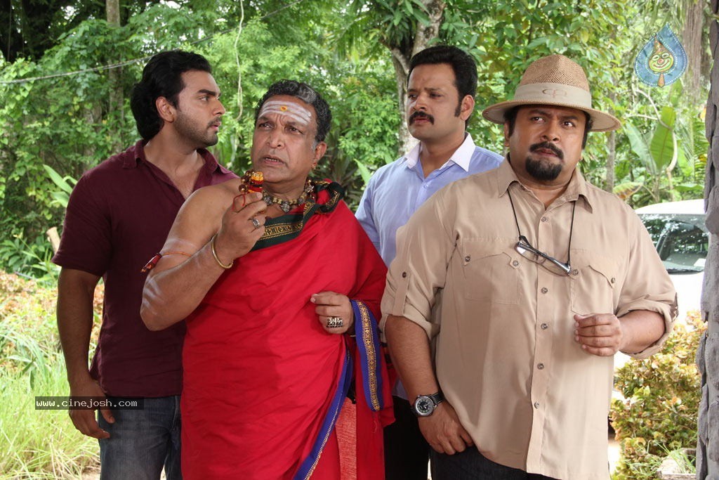 Nankam Pirai Tamil Movie Hot Stills - 19 / 86 photos