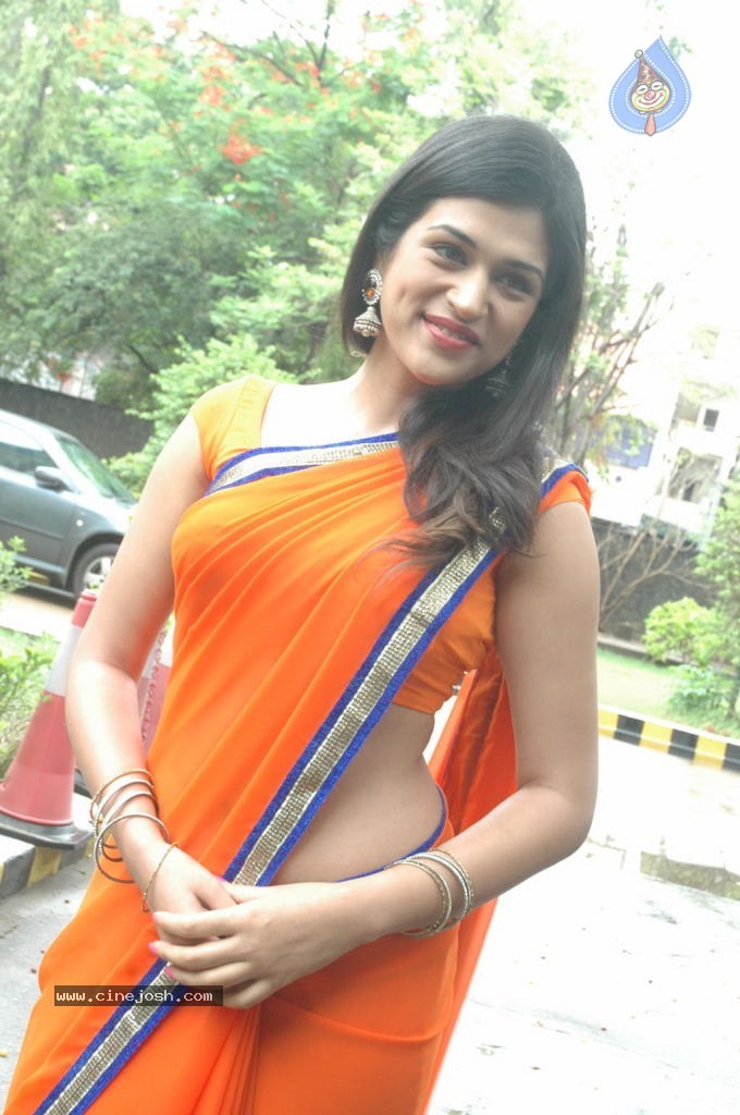 Nankam Pirai Tamil Movie Hot Stills - 46 / 86 photos