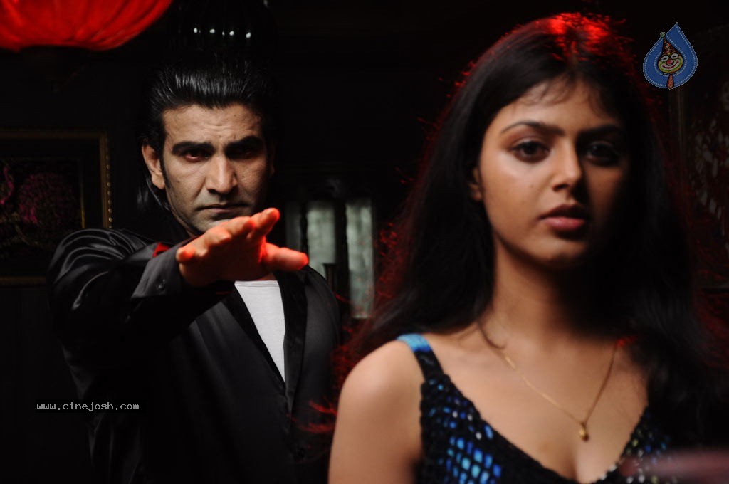 Nankam Pirai Tamil Movie Hot Stills - 69 / 86 photos