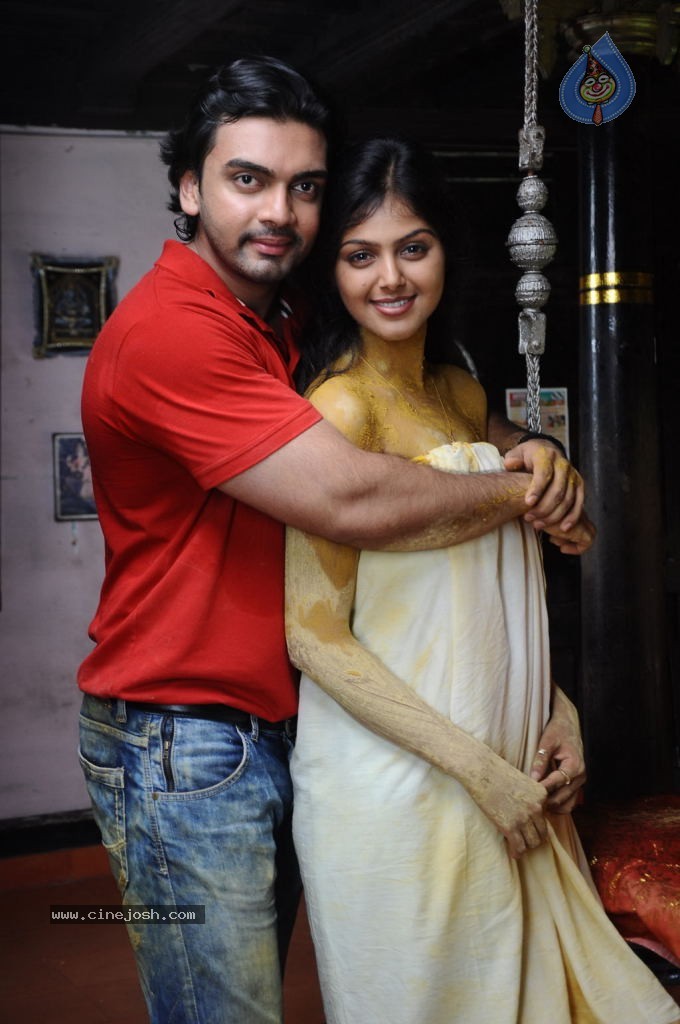 Nankam Pirai Tamil Movie Hot Stills - 77 / 86 photos