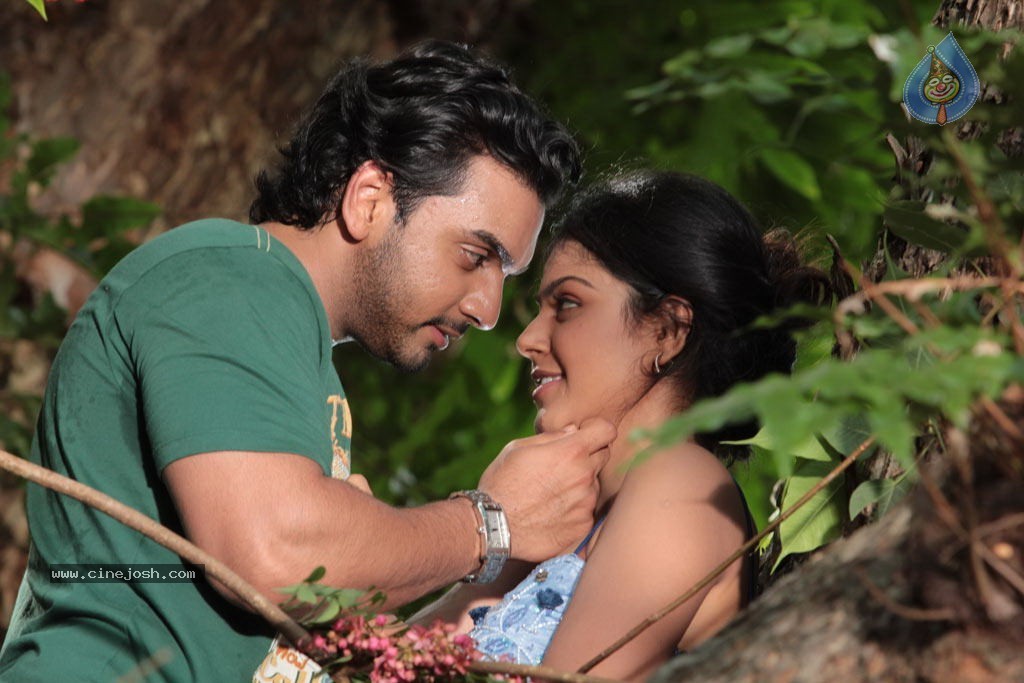 Nankam Pirai Tamil Movie Hot Stills - 80 / 86 photos