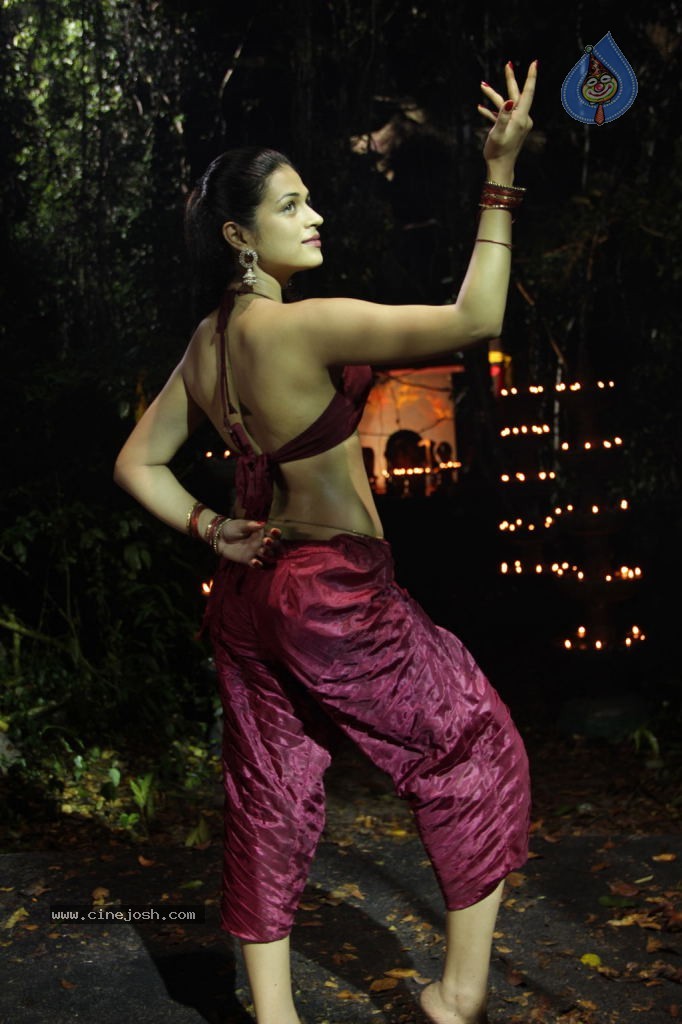 Nankam Pirai Tamil Movie Spicy Stills - 80 / 96 photos