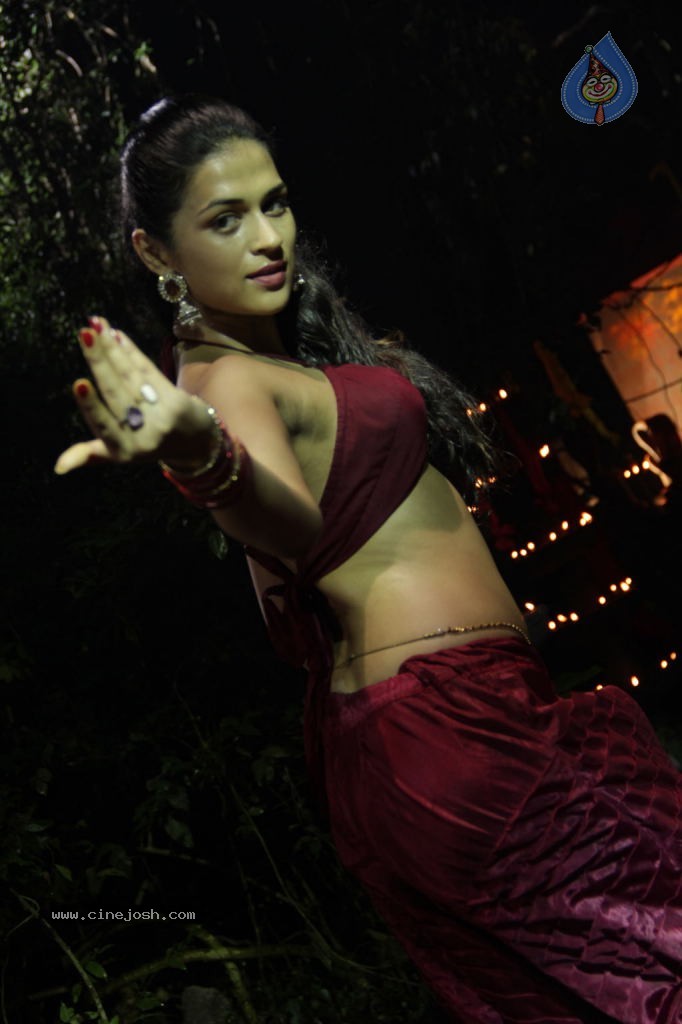 Nankam Pirai Tamil Movie Spicy Stills - 82 / 96 photos