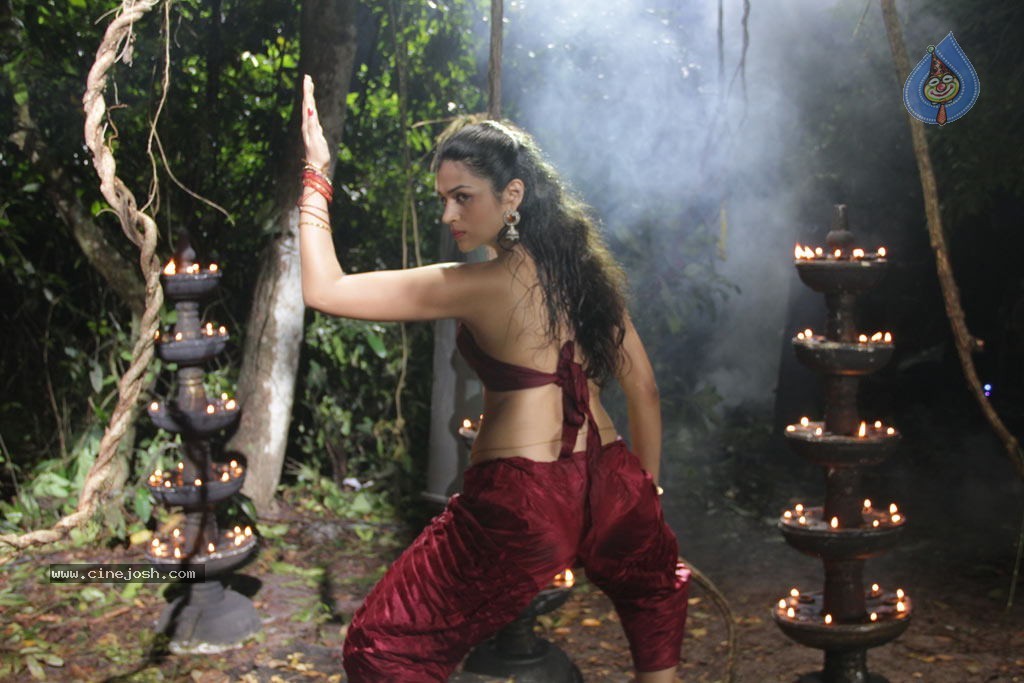 Nankam Pirai Tamil Movie Spicy Stills - 96 / 96 photos