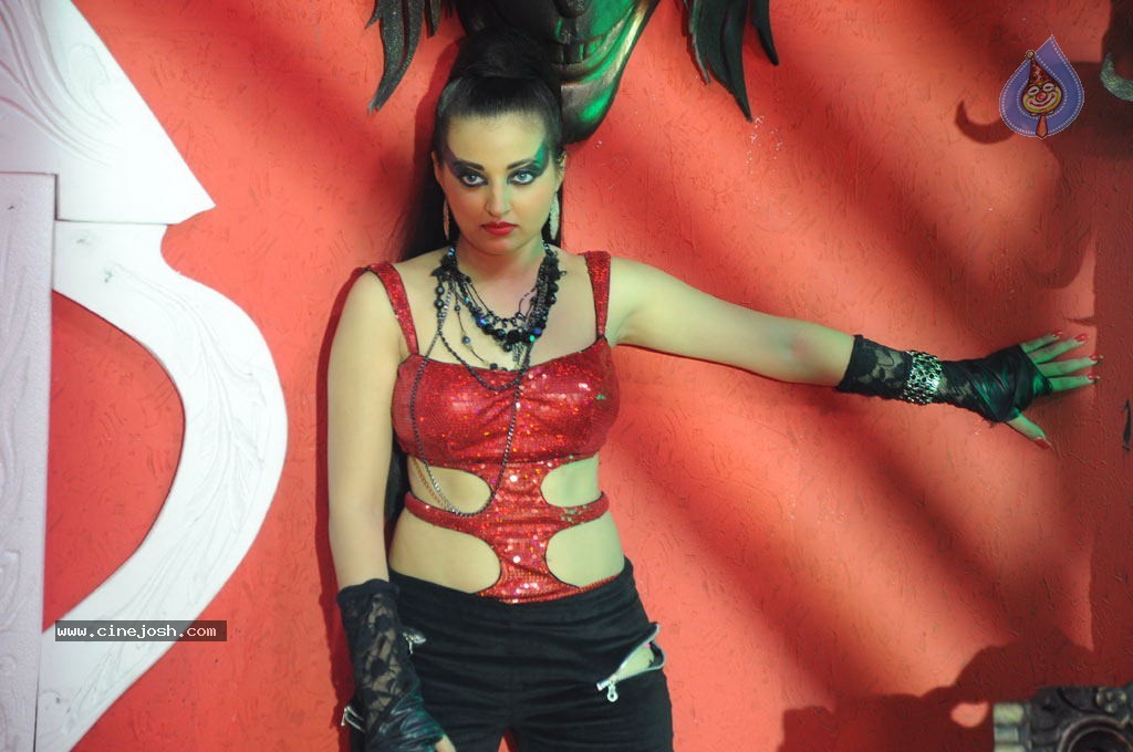 Nankam Pirai Tamil Movie Spicy Stills - 43 / 70 photos