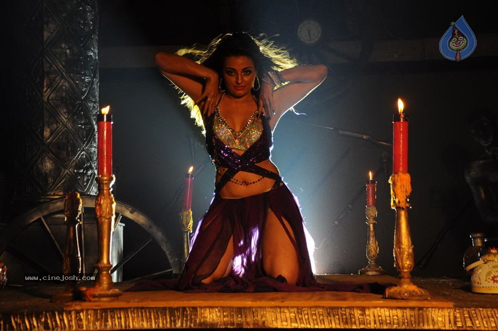 Nankam Pirai Tamil Movie Spicy Stills - 44 / 70 photos