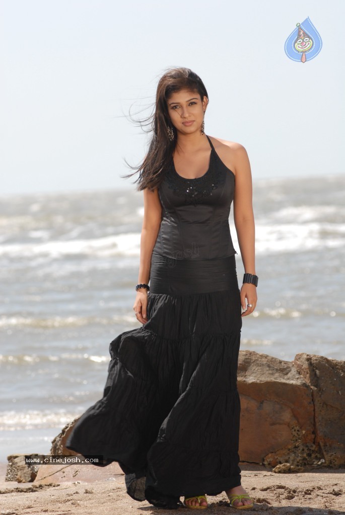 Nayanthara New Hot Stills - 80 / 80 photos