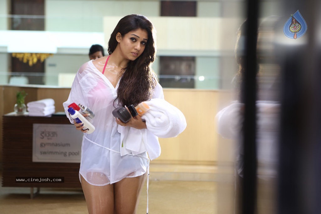 Nayanthara New Spicy Stills - 88 / 88 photos