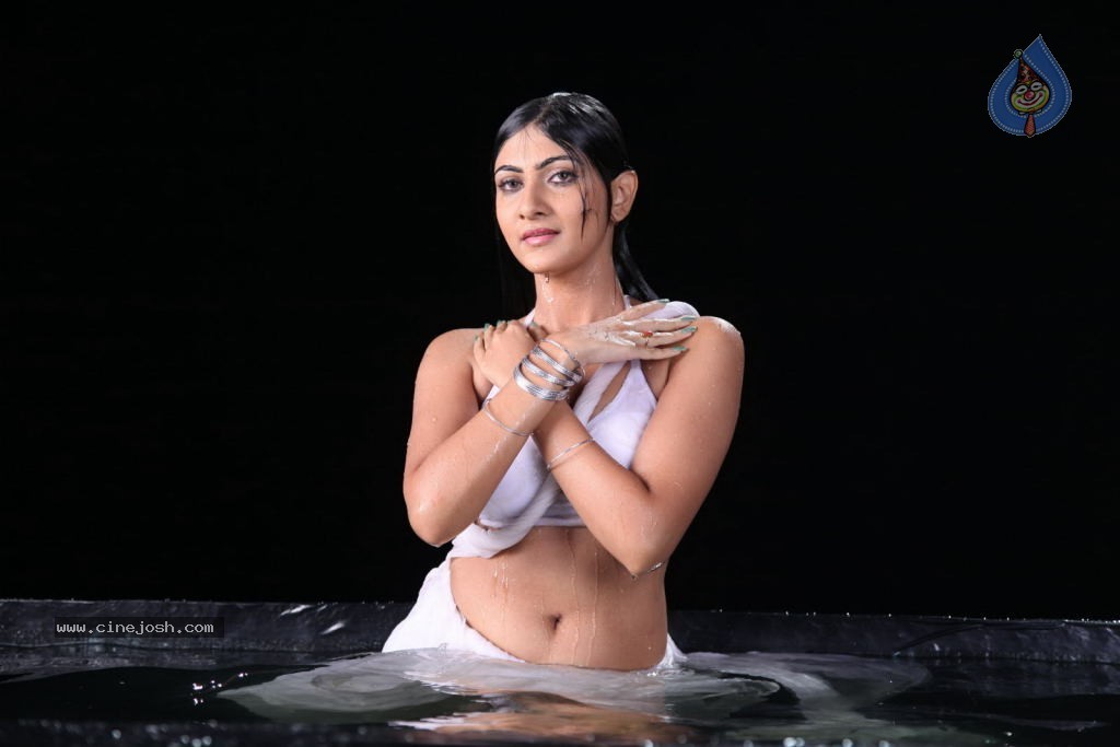 Neelam Upadhyay Hot Pics - 14 / 56 photos