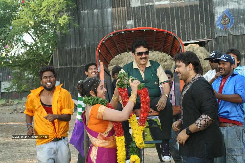 Ninaivil Nindraval Tamil Movie Spicy Stills - 2 / 58 photos