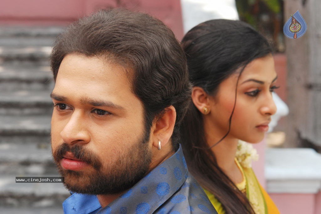 Ninaivil Nindraval Tamil Movie Spicy Stills - 25 / 58 photos