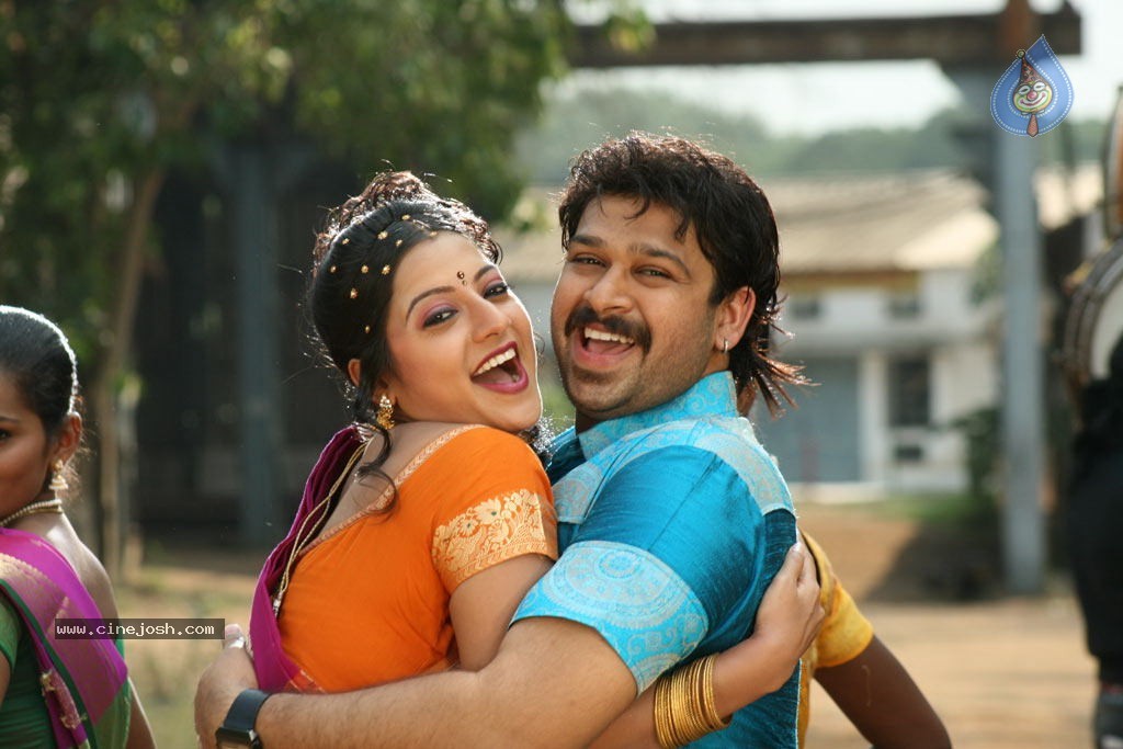 Ninaivil Nindraval Tamil Movie Spicy Stills - 33 / 58 photos