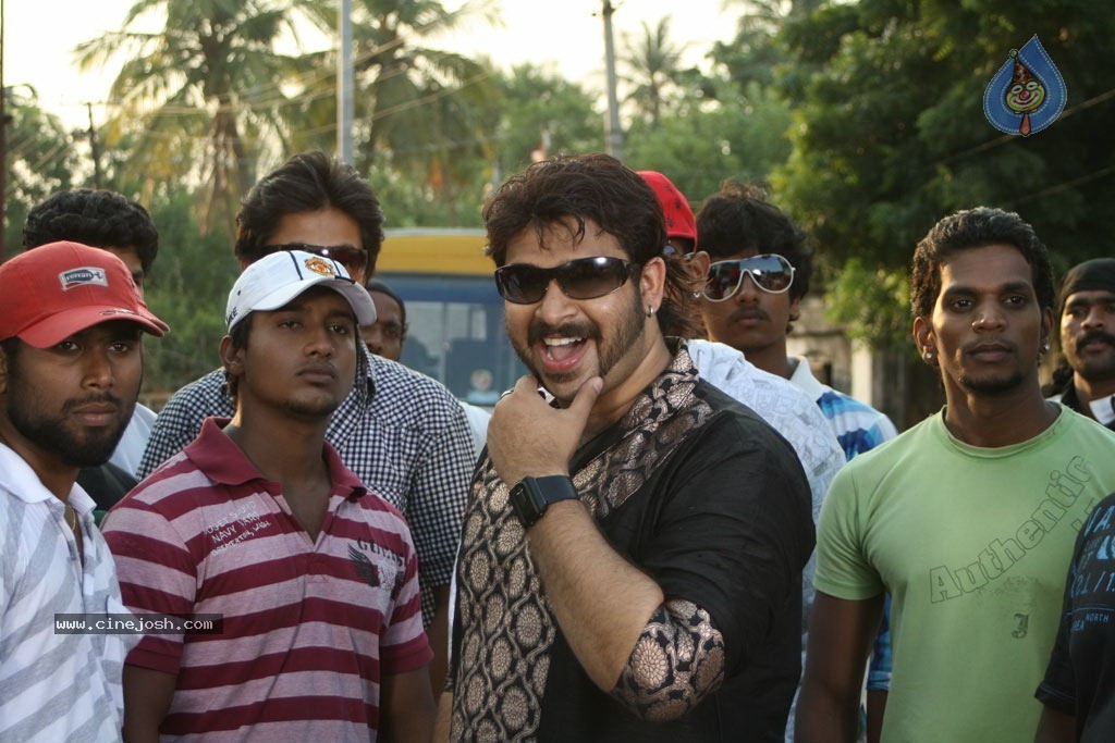 Ninaivil Nindraval Tamil Movie Spicy Stills - 58 / 58 photos