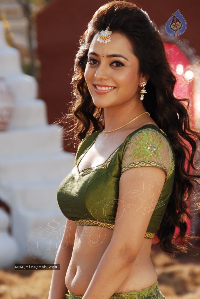 Nisha Agarwal Spicy Pics - 35 / 120 photos