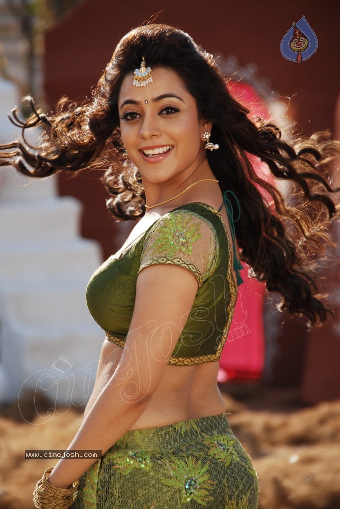 Nisha Agarwal Spicy Pics - 46 / 120 photos