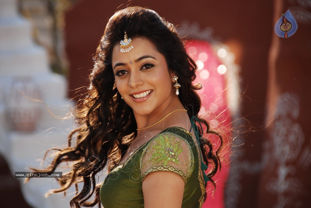 Nisha Agarwal Spicy Pics - 69 / 120 photos