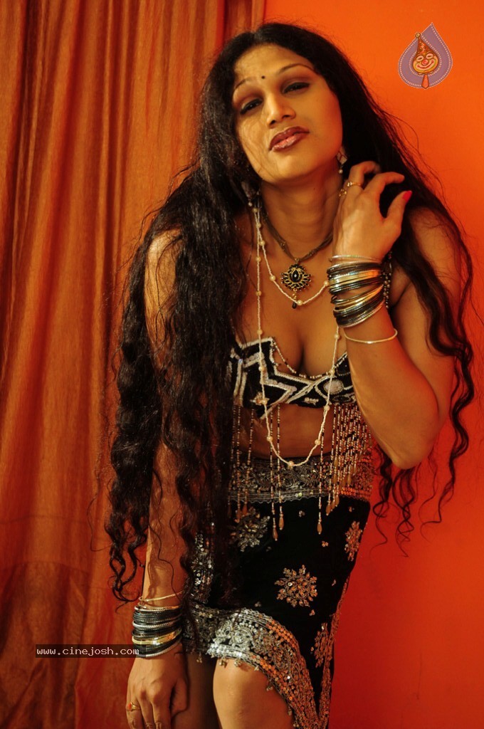 O Aunty Katha Movie Hot Stills - Photo 26 of 26 O Aunty Katha Movie Hot Stills - Photo 26 of 26