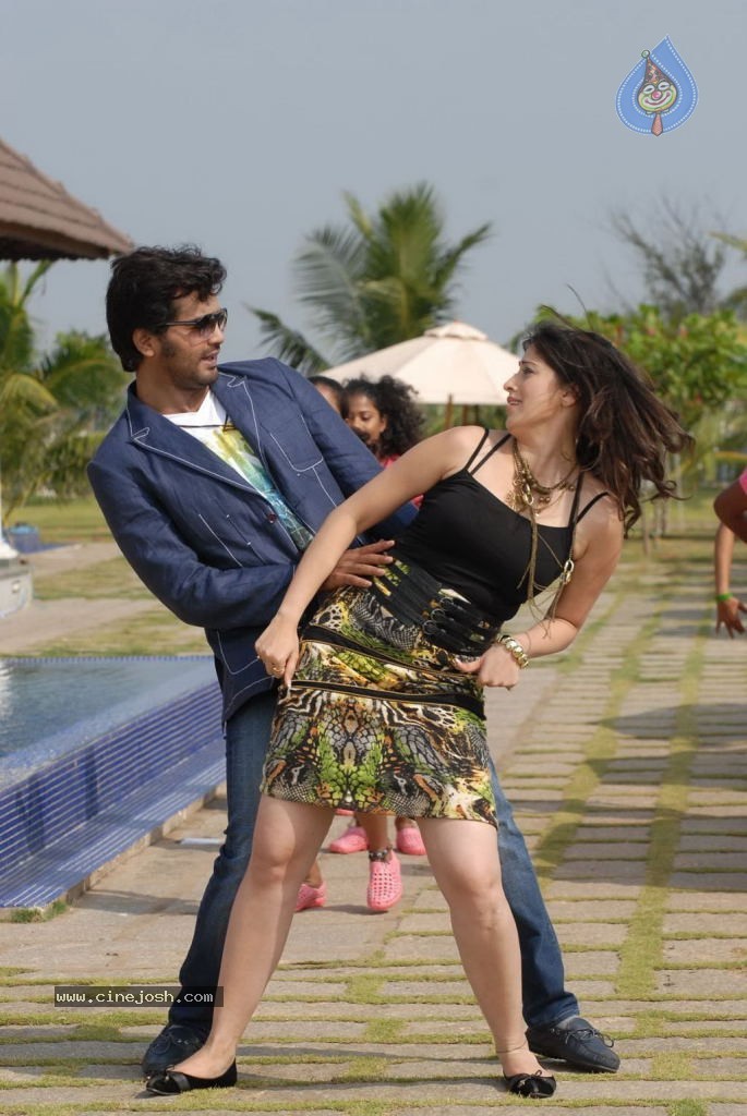 Onbathula Guru Tamil Movie Hot Stills - 5 / 66 photos