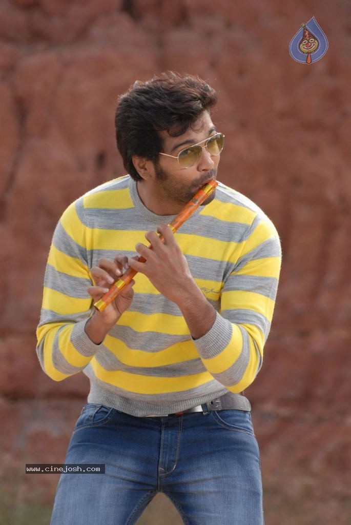Onbathula Guru Tamil Movie Hot Stills - 16 / 66 photos