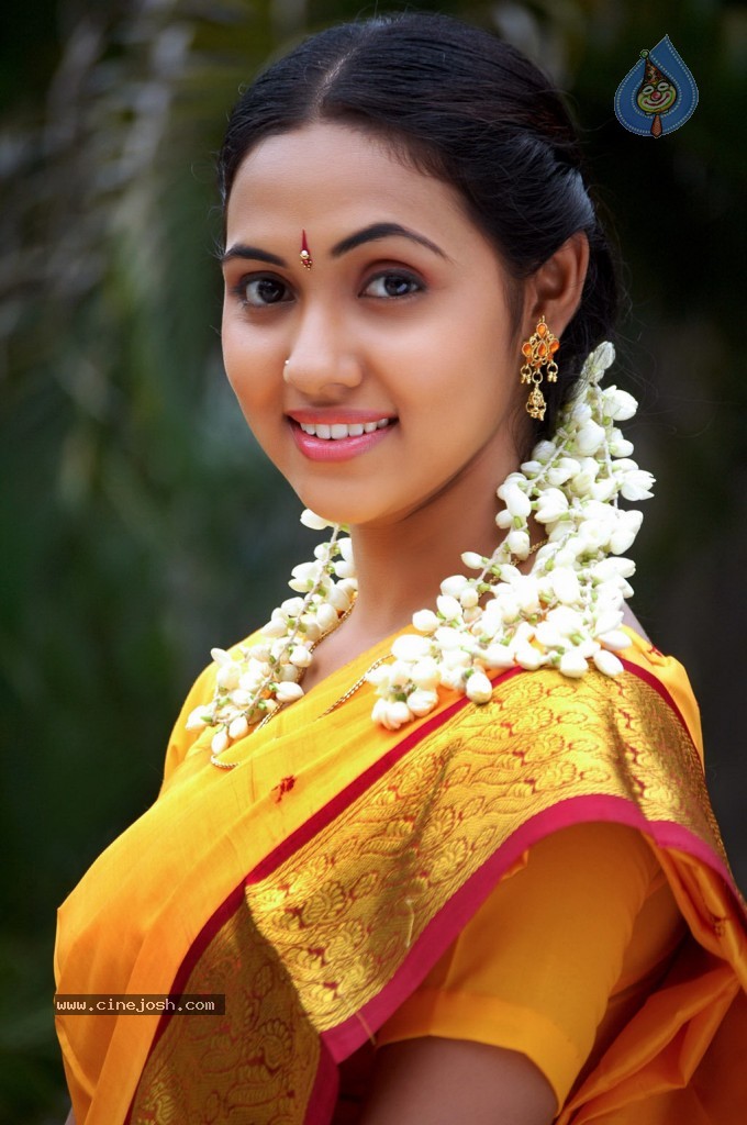 Ooratchi Ondriyam Tamil Movie Spicy Stills - 4 / 40 photos